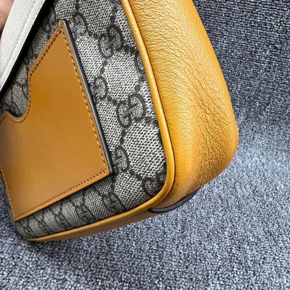 Gucci GG Padlock Leather Shoulder Bag 765-022125 - Picture 8 of 15